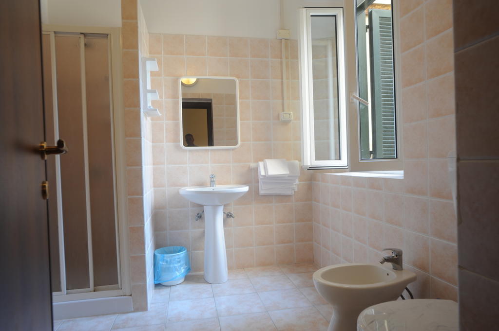 Albergo Gino Ancona Værelse billede